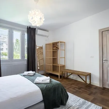 Stunning 2br - Ateneu - Center Apartament
