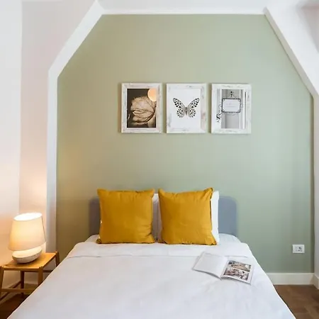 Apartamento Stunning 2br - Ateneu - Center Bucarest