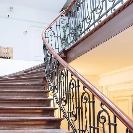 Apartamento Stunning 2br - Ateneu - Center Bucarest
